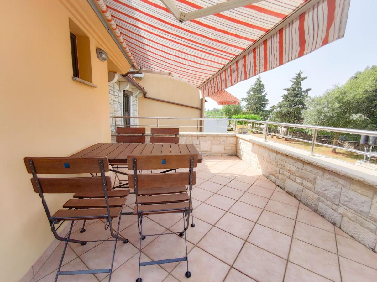 Rakalj Apartments Morena מראה חיצוני תמונה